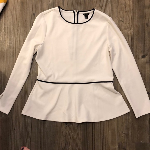 Ann Taylor Tops - Ann Taylor size S white peplum top